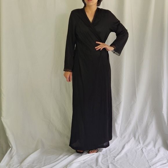 Vintage Other - 70s/80s Black Nylon‎ Robe